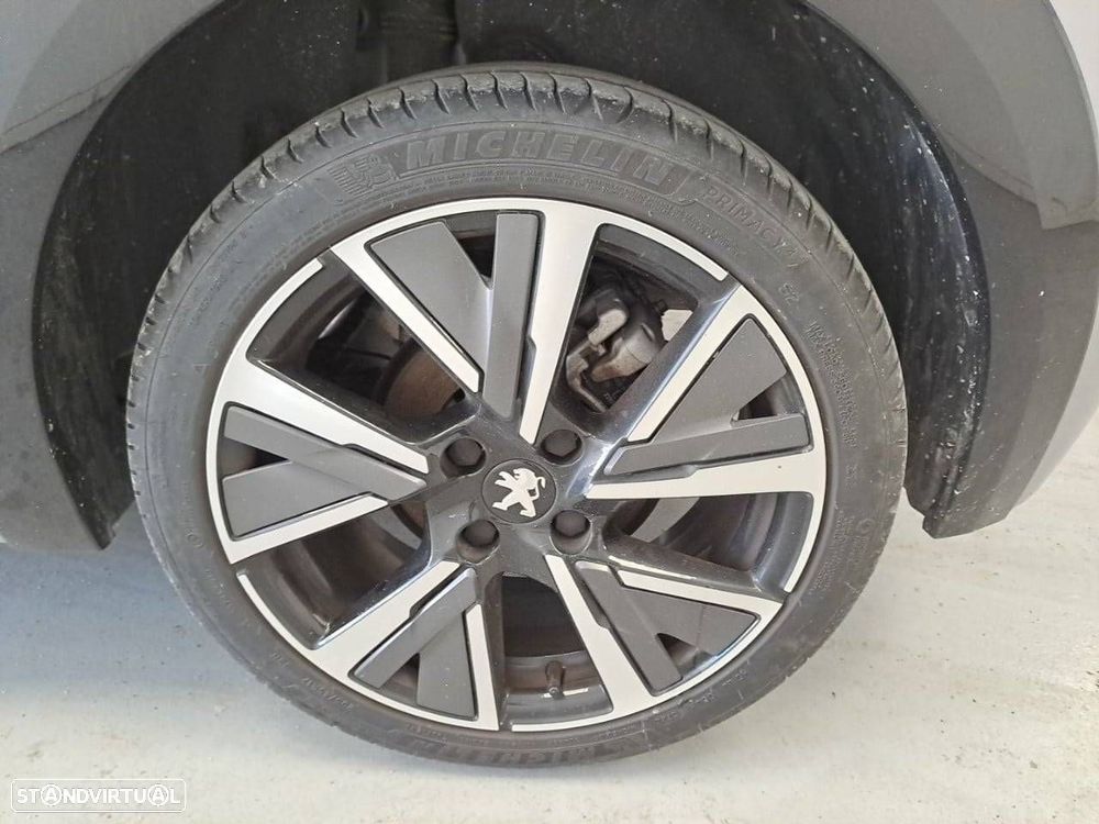 Peugeot 208 1.2 PureTech GT - 11