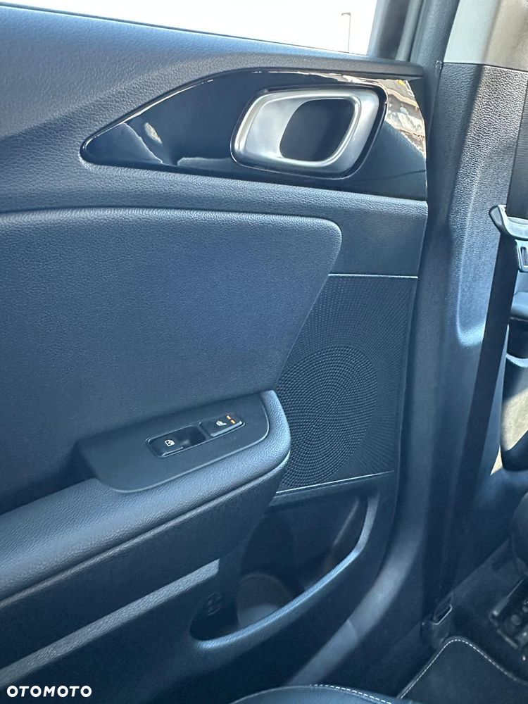 Kia Ceed 1.6 GDI DCT OPF Platinum Edition - 24