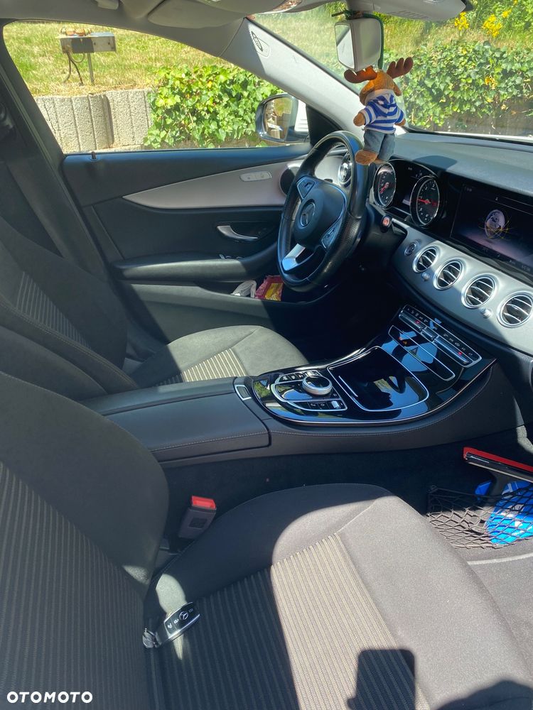 Mercedes-Benz Klasa E 220 d 9G-TRONIC - 8