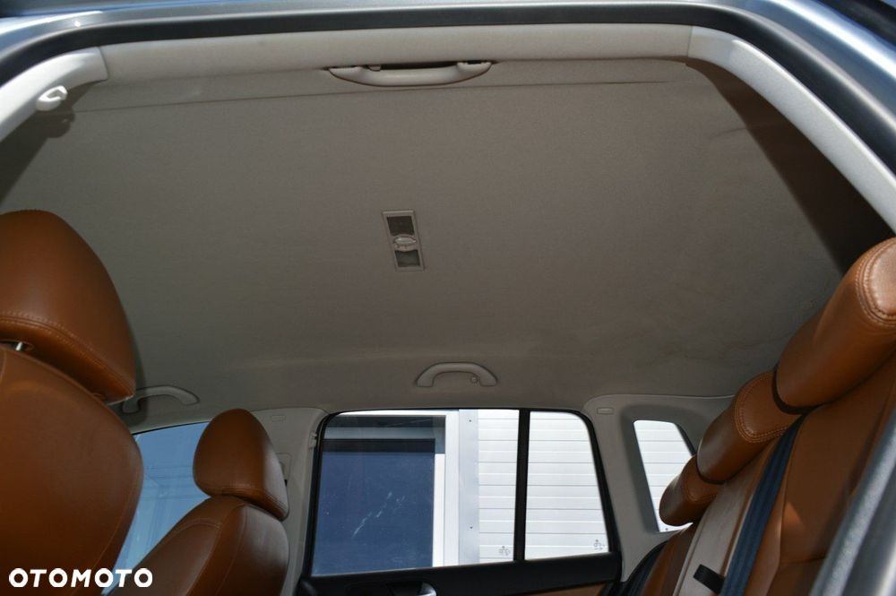 Volkswagen Tiguan - 29