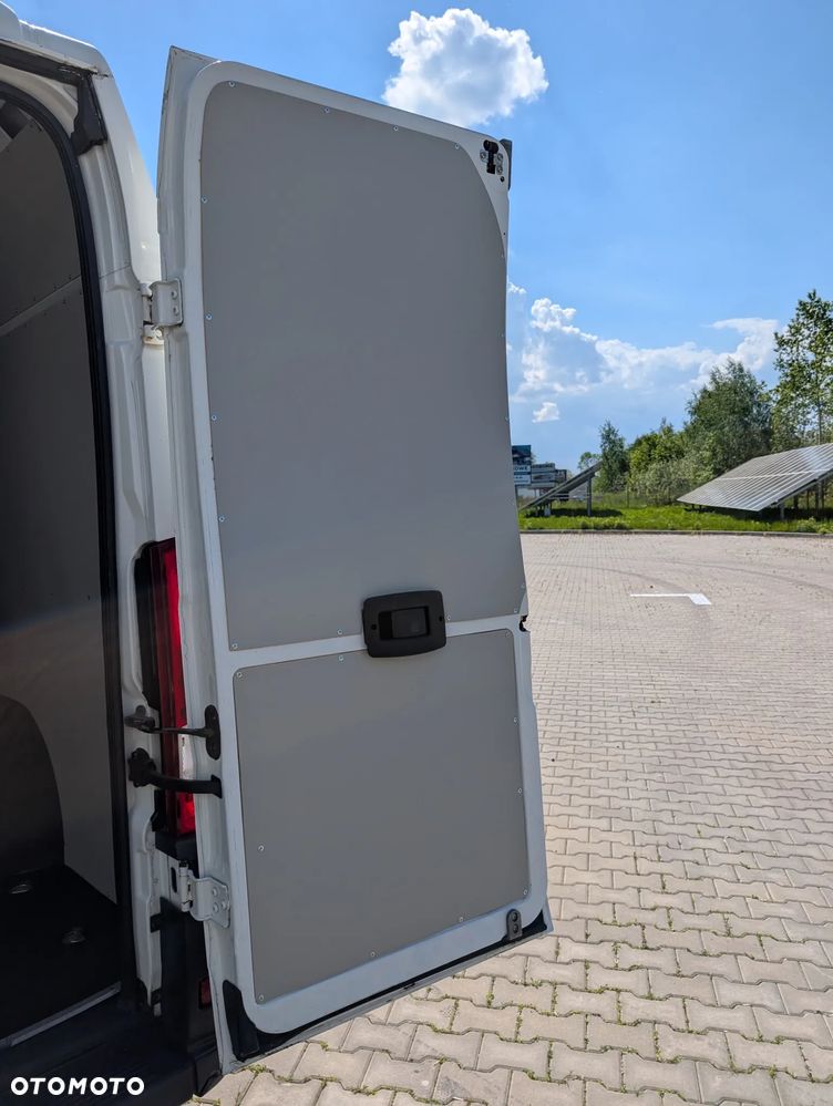 Peugeot BOXER - 12