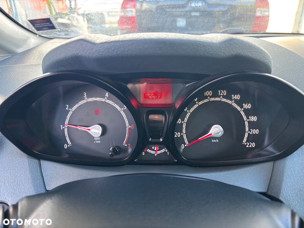 Ford Fiesta 1.25 Trend - 16
