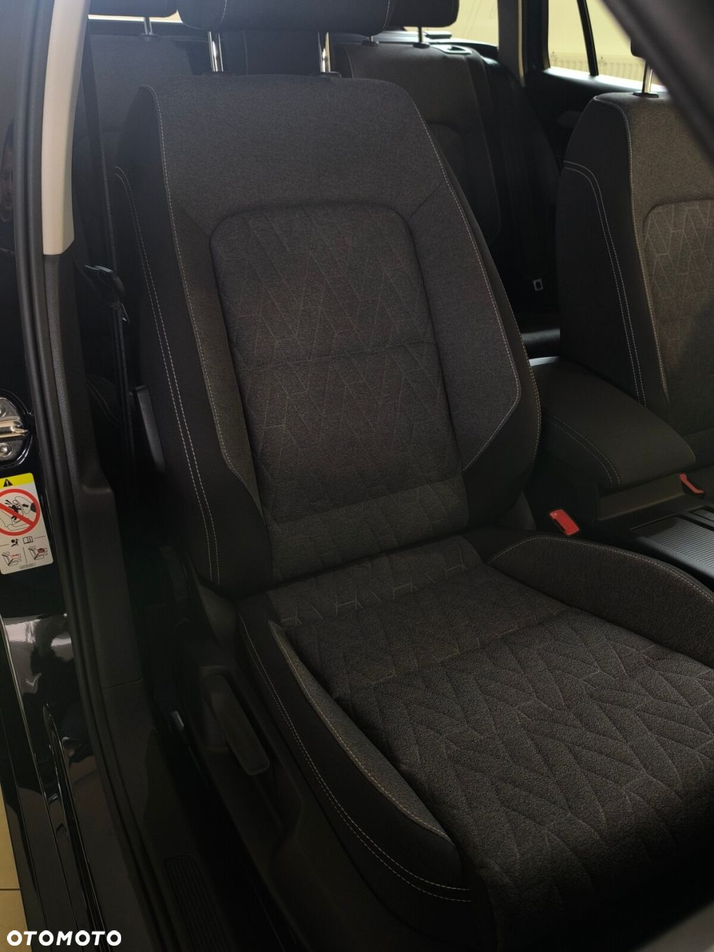 Volkswagen Passat - 27