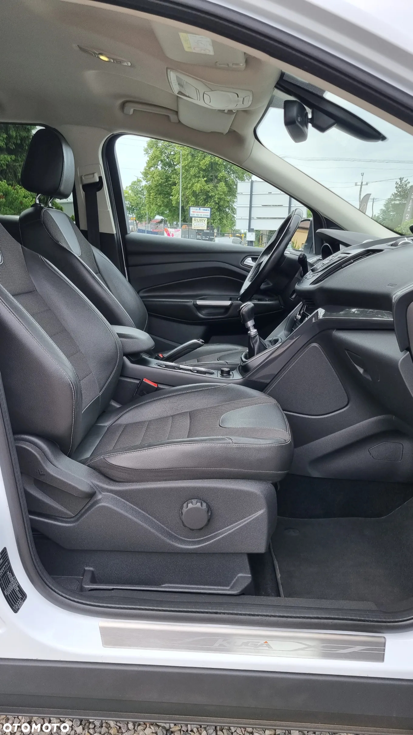 Ford Kuga 2.0 TDCi 4WD Titanium - 33