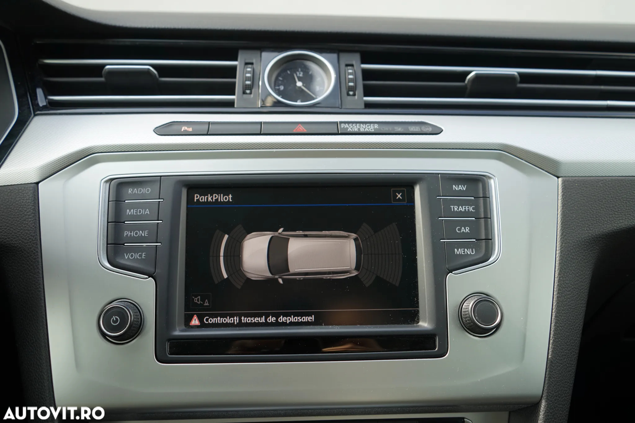 Volkswagen Passat Variant 2.0 TDI DSG Comfortline - 27