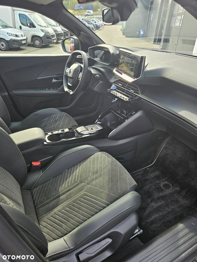 Peugeot 2008 PureTech mHEV GT E-DCS6 - 9