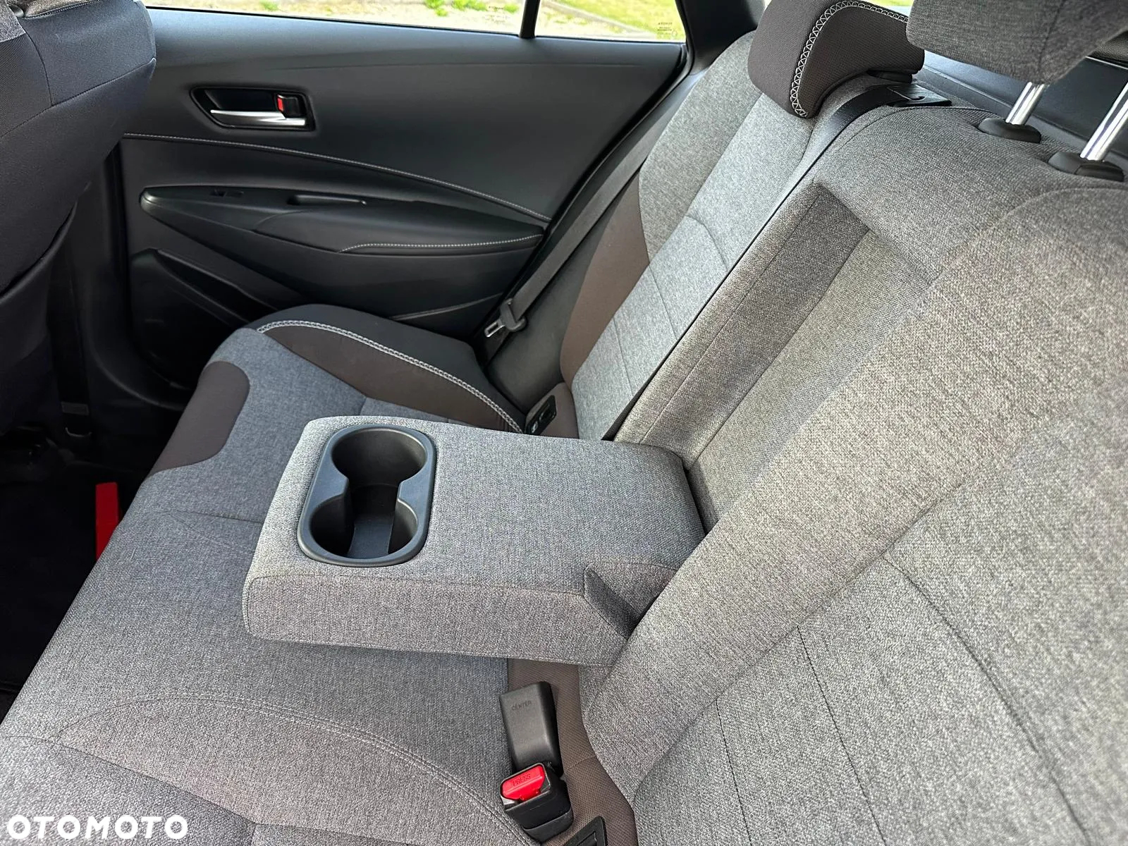 Toyota Corolla 2.0 Hybrid Trek - 18