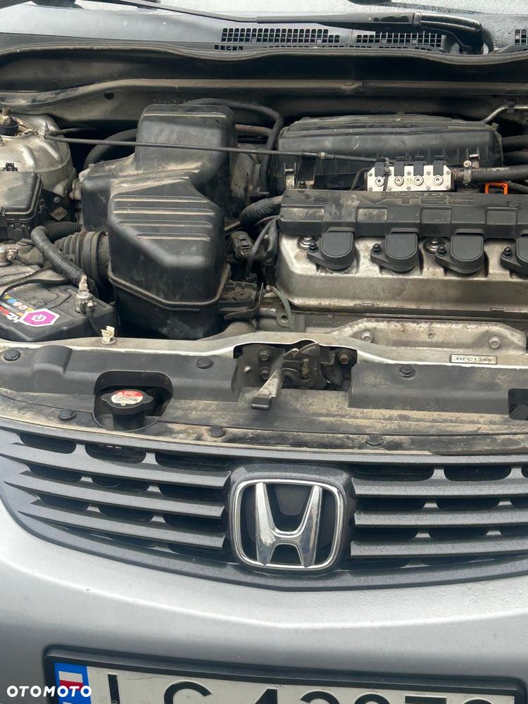 Honda Civic 1.6i ES - 9