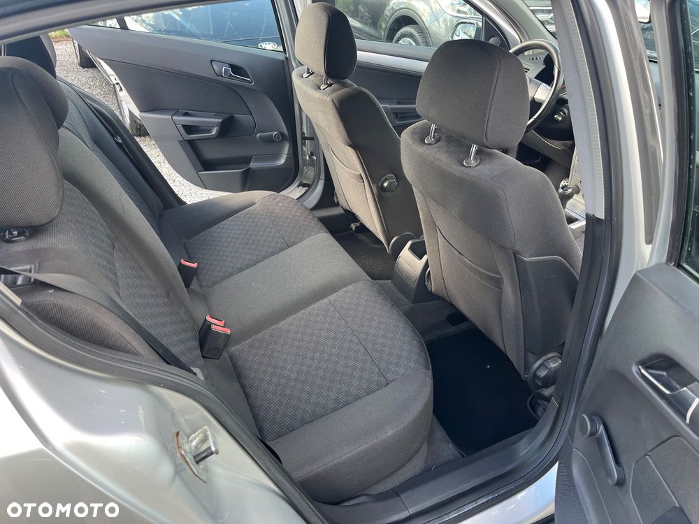 Opel Astra 1.6 Sport - 14