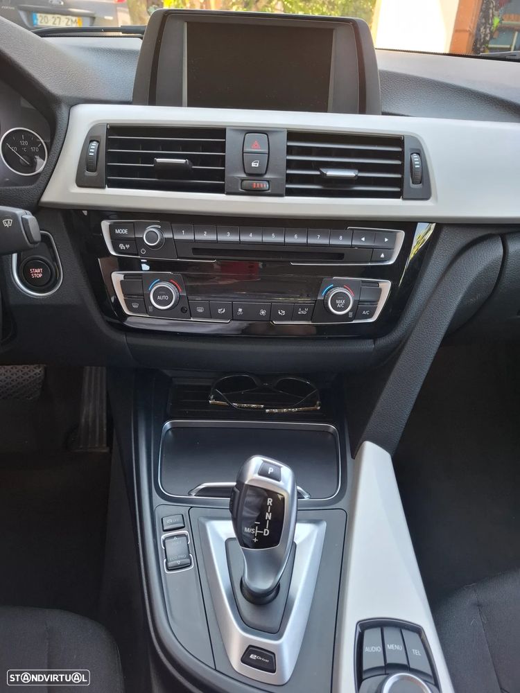 BMW 330 - 21