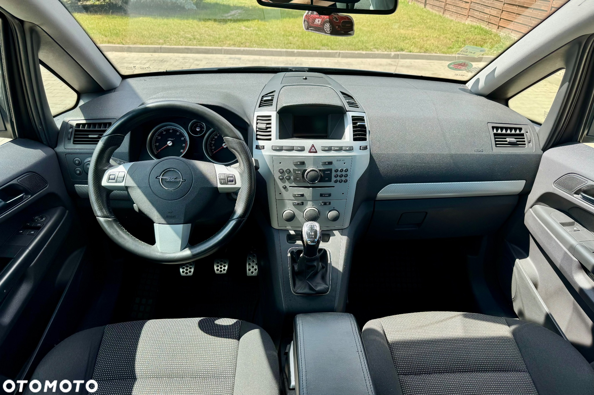 Opel Zafira - 22