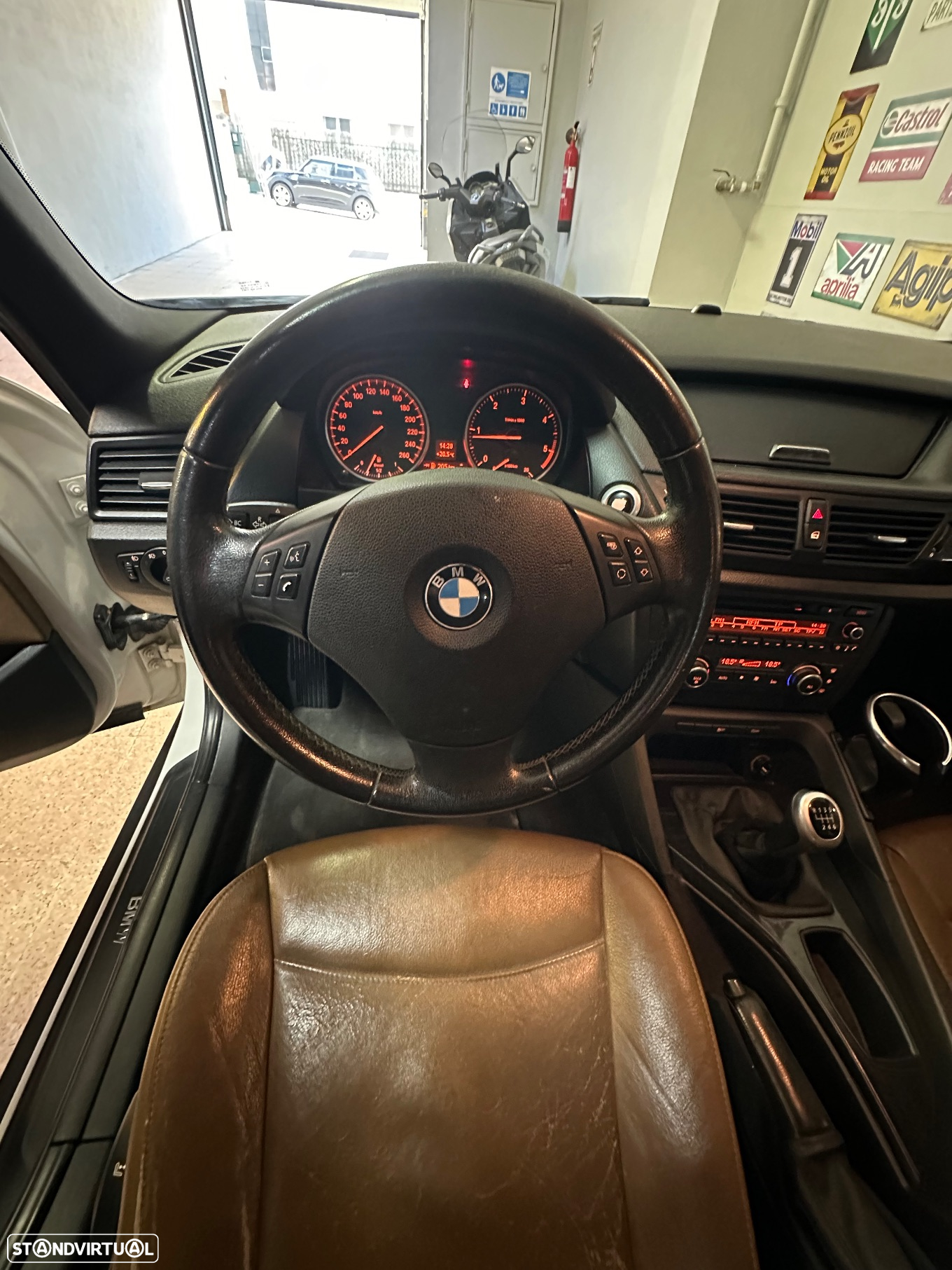 BMW X1 18 d sDrive Pack M - 11