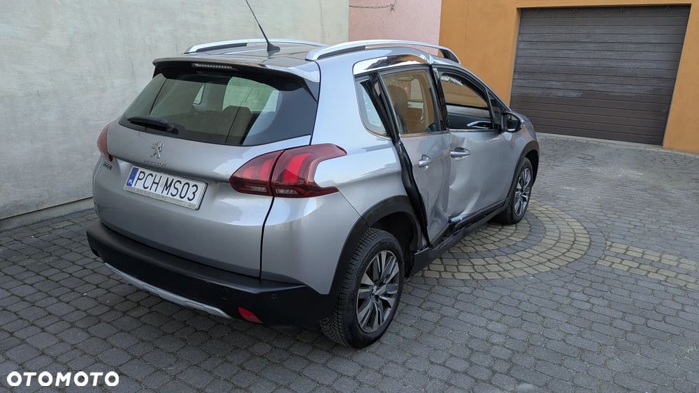 Peugeot 2008 1.6 BlueHDi Allure - 17