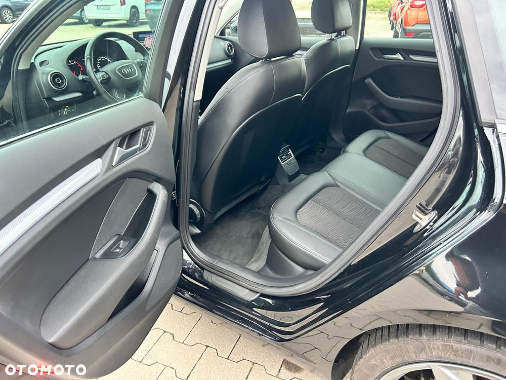 Audi A3 Sportback 1.4 TFSI cylinder on demand S tronic Ambiente - 19