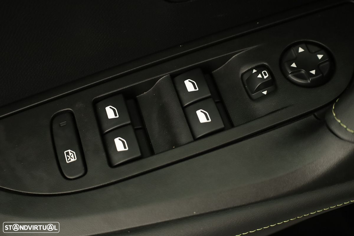 Peugeot e-2008 50 kWh GT - 20