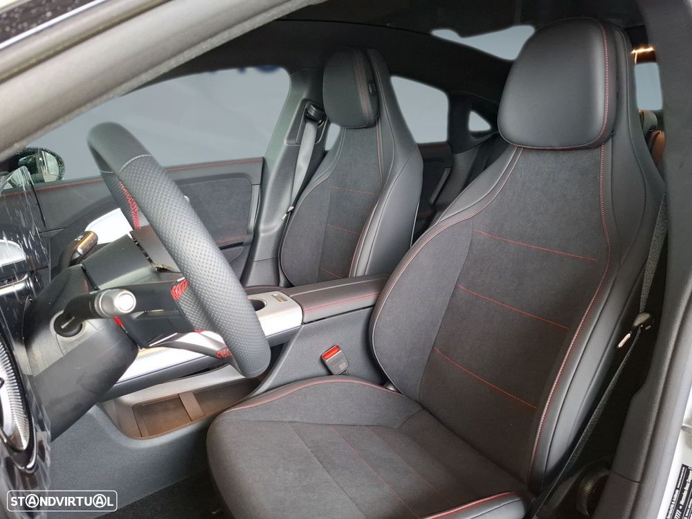 Mercedes-Benz CLA 180 - 11