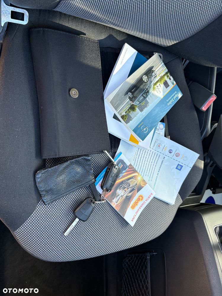 Opel Zafira 1.6 Cosmo - 28