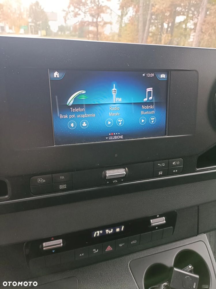 Mercedes-Benz Sprinter - 15