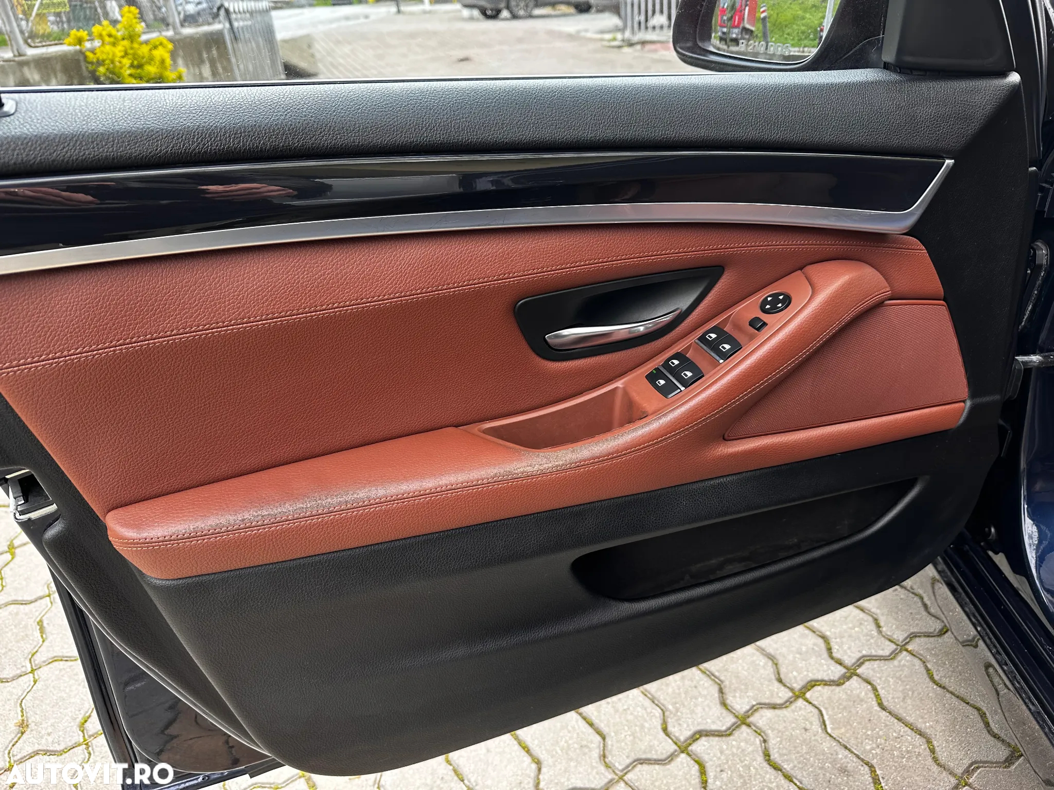 BMW Seria 5 525d Aut. - 29