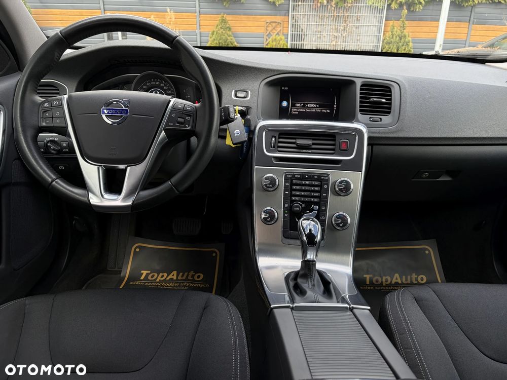 Volvo V60 D3 Geartronic Momentum Pro - 31