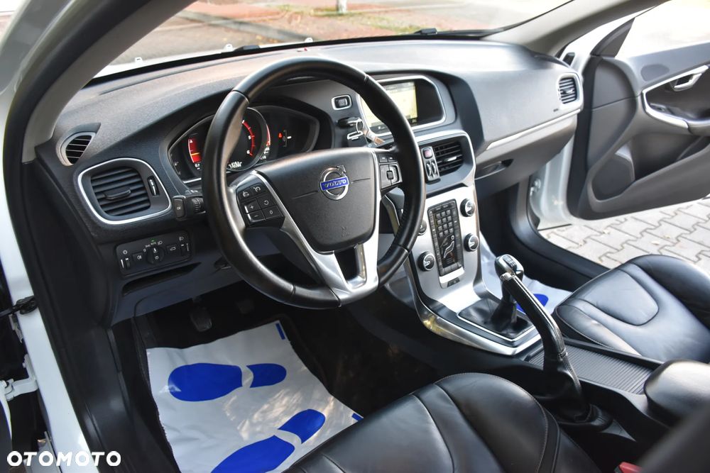 Volvo V40 D2 Drive-E Ocean Race - 9