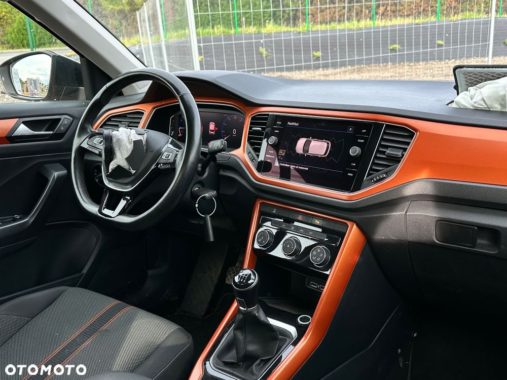 Volkswagen T-Roc - 25