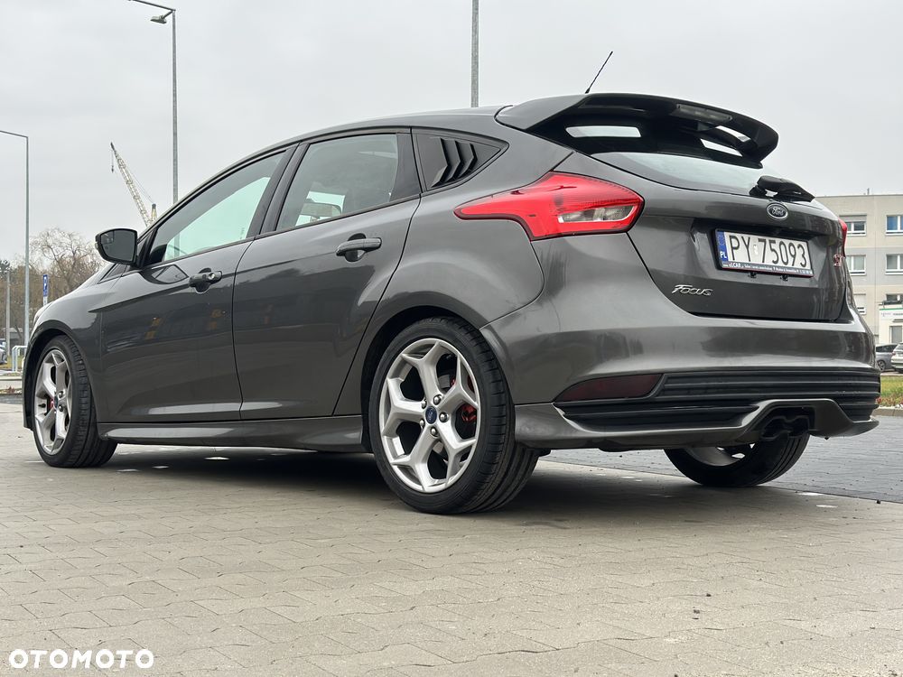 Ford Focus 2.0 EcoBoost ST - 2