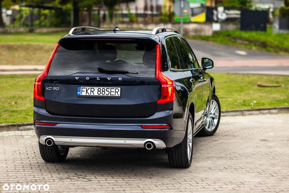 Volvo XC 90 D5 AWD Geartronic Momentum - 10