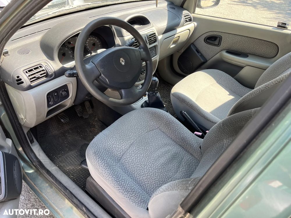 Dezmembrez Renault Clio Symbol 2005 1,4 benzina verde TED97 94.000km - 8