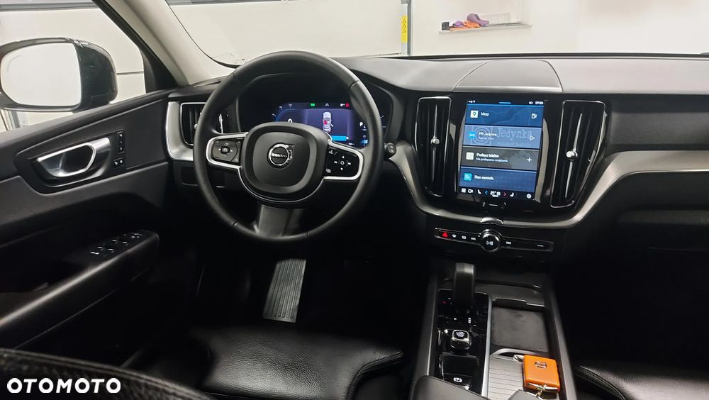 Volvo XC 60 B4 D Plus Dark - 16