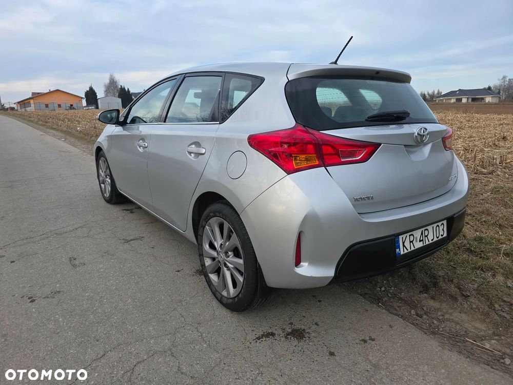 Toyota Auris 1.6 Premium Comfort MS - 4