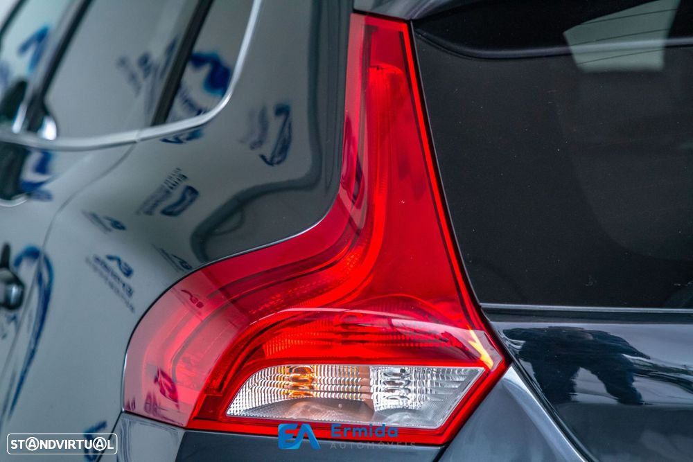 Volvo V40 1.6 D2 R-Design - 9