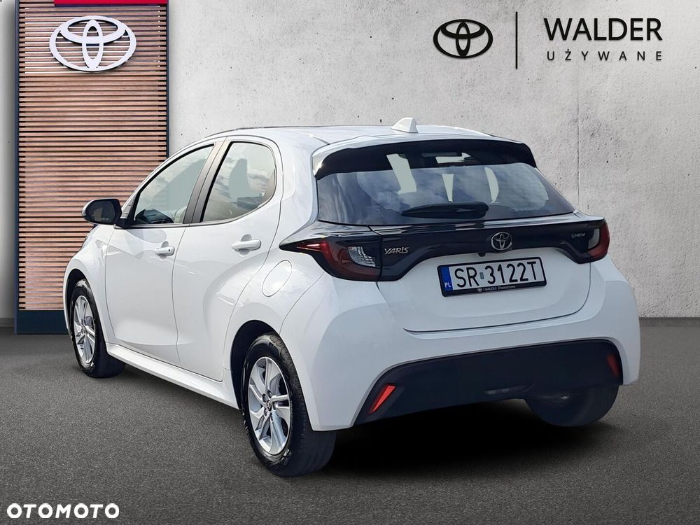Toyota Yaris 2024 photo 3