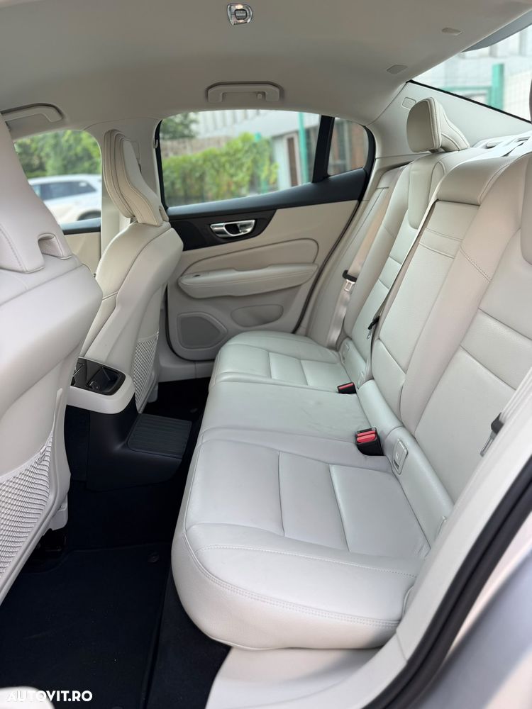 Volvo S60 T8 Recharge AWD Geartronic Inscription - 16