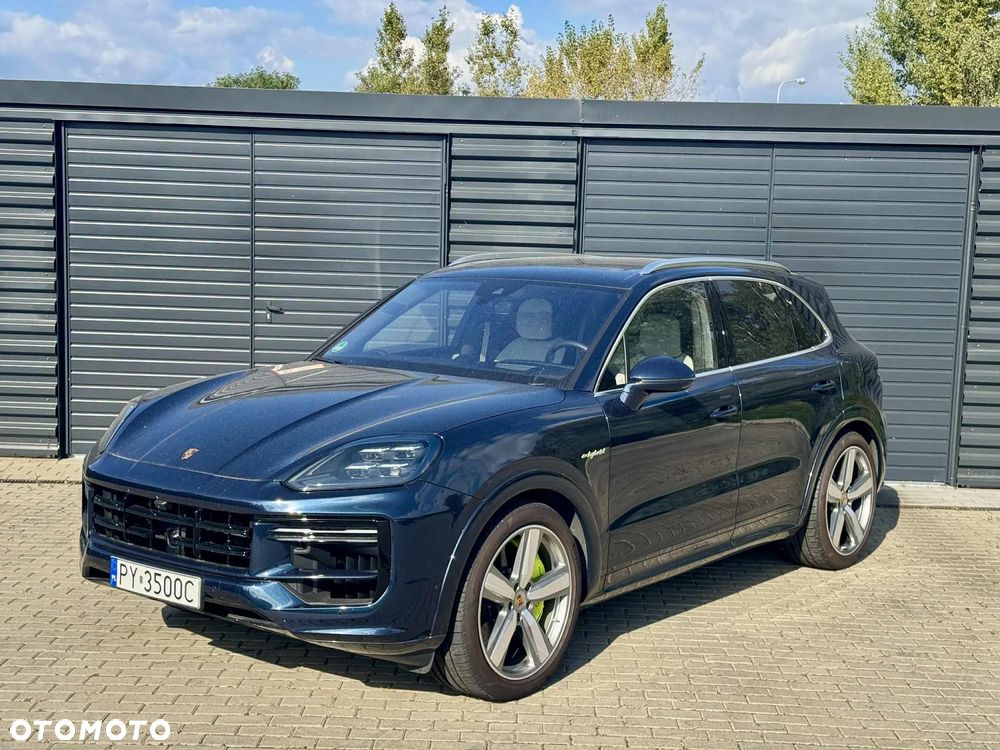 Porsche Cayenne Turbo E-Hybrid PHEV - 1