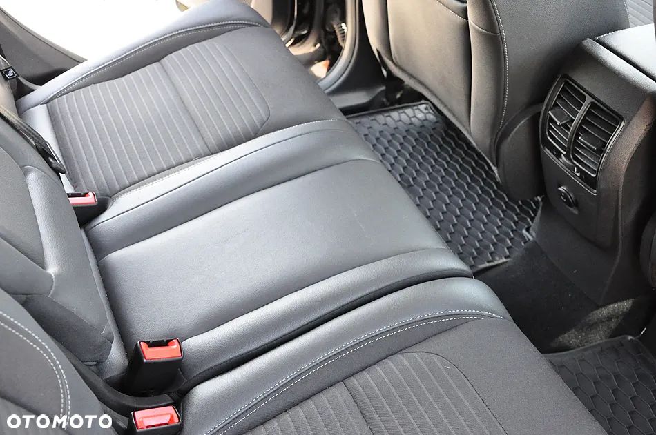 Ford Kuga - 19