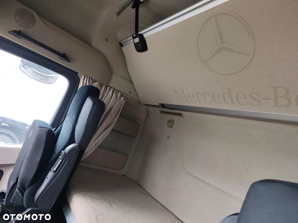 Mercedes-Benz Stream Space Standard - 13