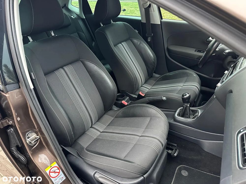 Volkswagen Polo 1.6 TDI MATCH - 16