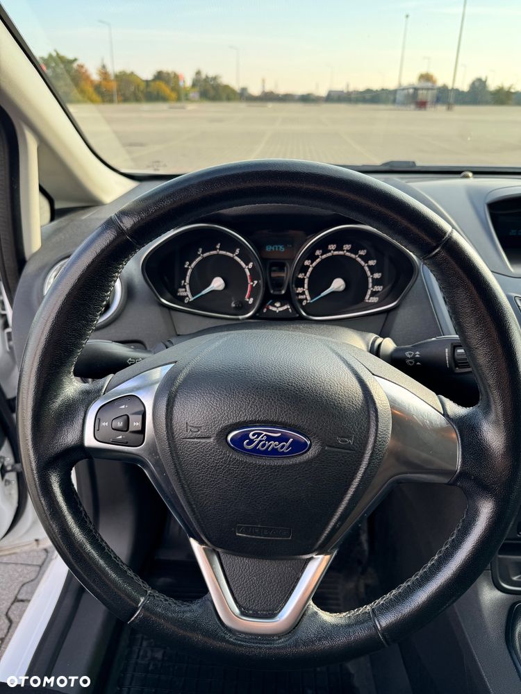 Ford Fiesta - 23