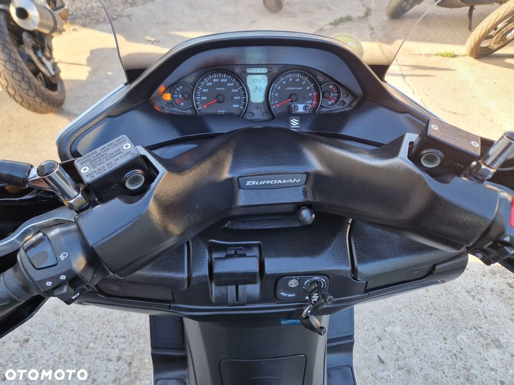 Suzuki Burgman - 39