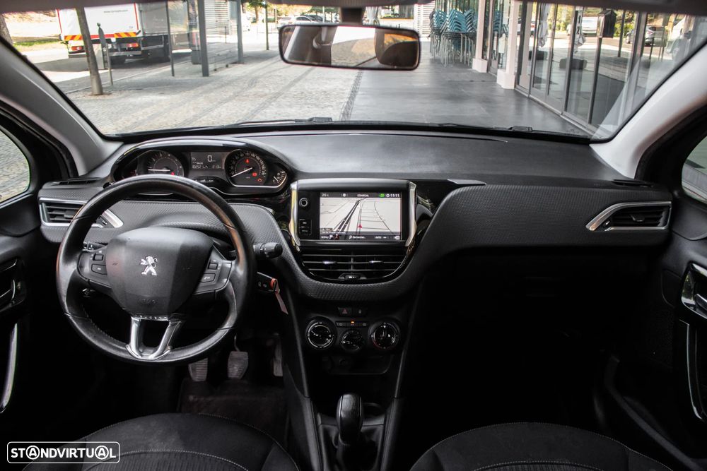 Peugeot 208 82 PureTech Style - 24