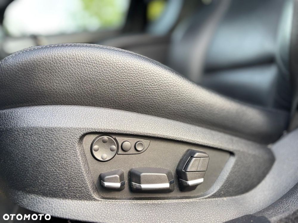 BMW Seria 5 535i - 29