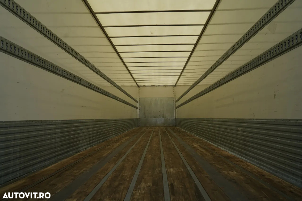 Fruehauf CONTAINER / KOFFER / AXE SAF / 2 AXE / PODEA RESISTENTĂ: ȘINĂ DIN SCADĂ - 15