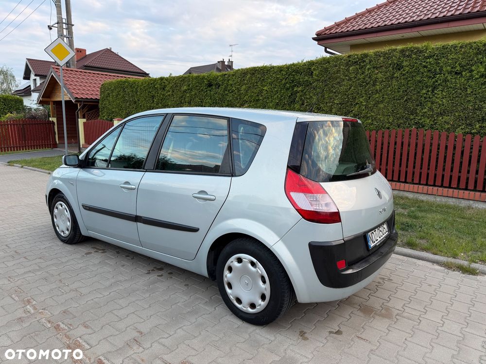Renault Scenic 1.6 Confort Expression - 4
