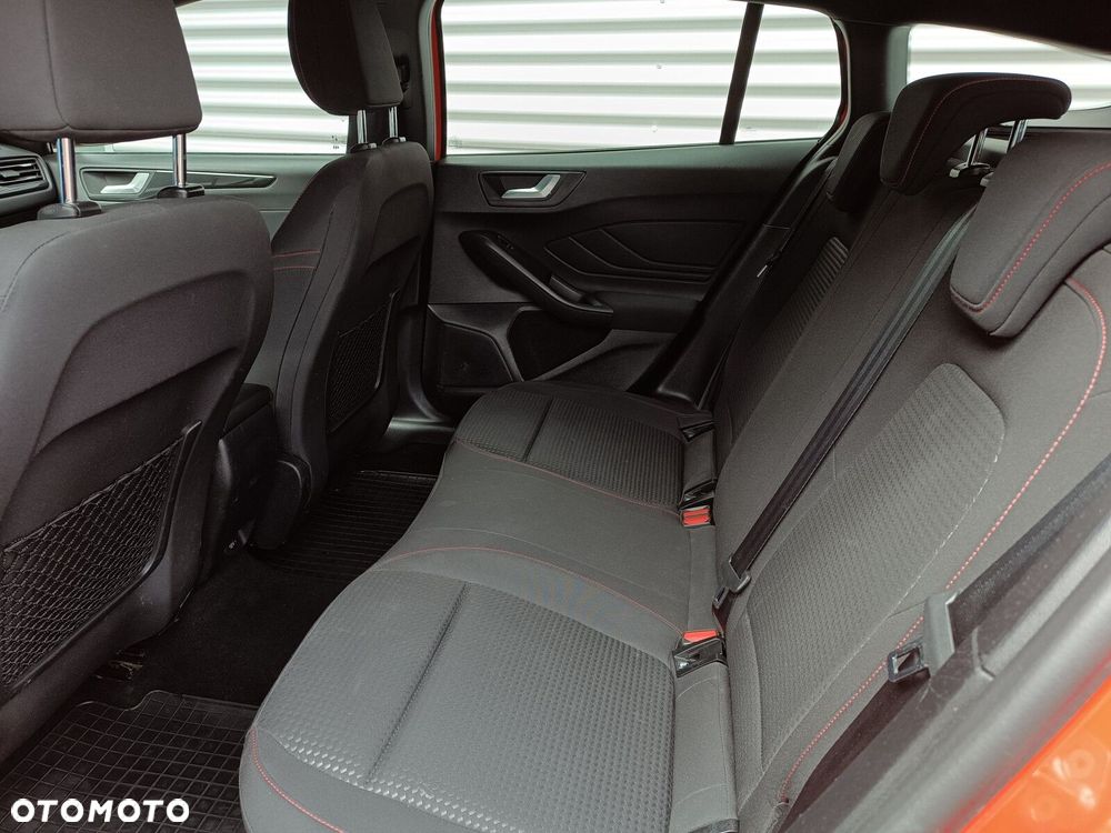 Ford Focus 2.0 EcoBlue ST-Line - 26