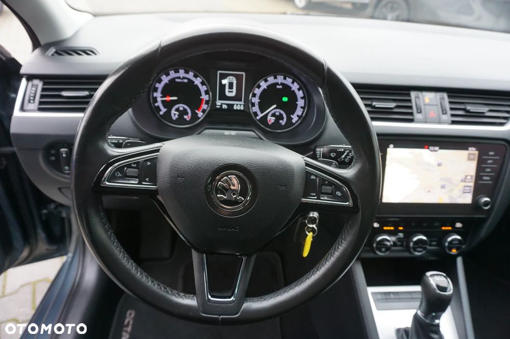 Skoda Octavia 2.0 TDI DSG Premium Edition - 34