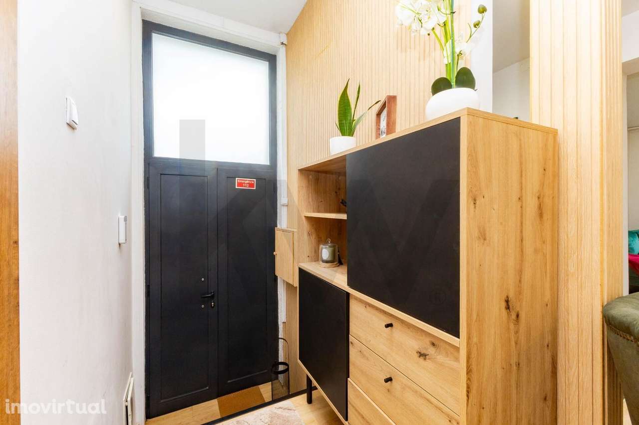 T2 com Alojamento Local ativo | Rentabilidade 6% | Junto à Câmara de G - Grande imagem: 3/33