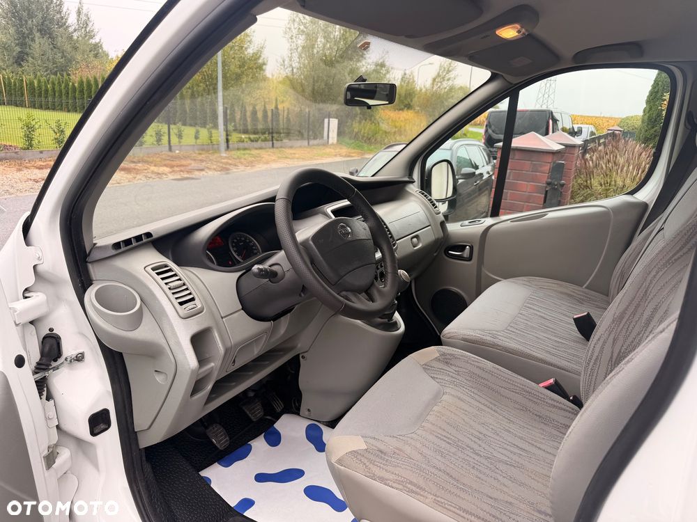 Renault Trafic - 25