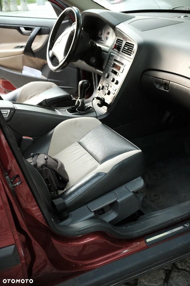 Volvo S60 2.4 - 12
