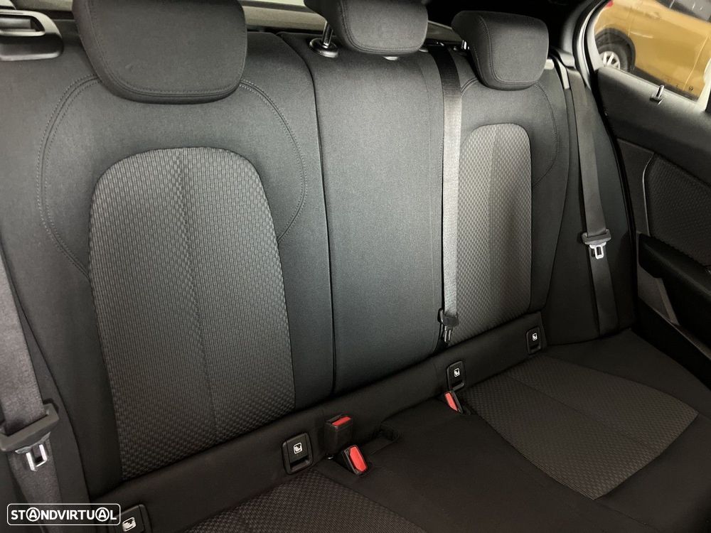 BMW 118 i Aut. Advantage - 15